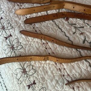 Louis Vuitton straps lot 4